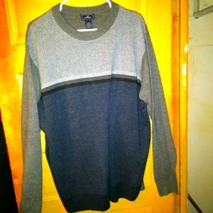 Mens size XL Dockers sweater